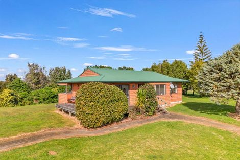 Photo of property in 245 Taurangaruru Road, Karioitahi, Waiuku, 2683