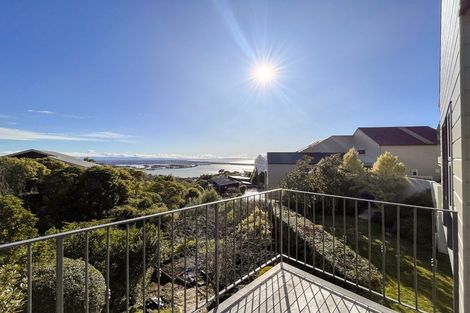 Photo of property in 5 Luxton Place, Mount Pleasant, Christchurch, 8081