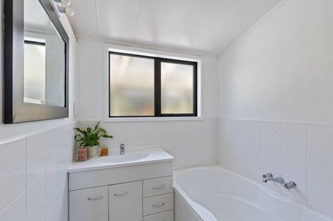 Photo of property in 55 Pitt Road, Hillsborough, New Plymouth, 4372