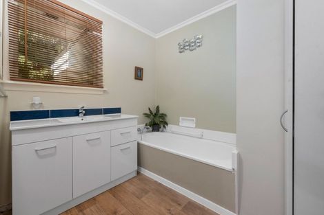 Photo of property in 9 Alpine View Lane, Parklands, Christchurch, 8083