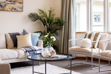 Photo of property in 62 Severn Street, Island Bay, Wellington, 6023