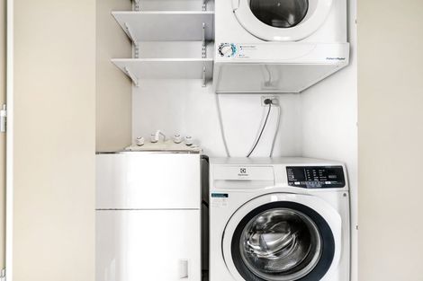 Photo of property in Beachpoint Apartments, 2/5 West End Road, Ohope, 3121