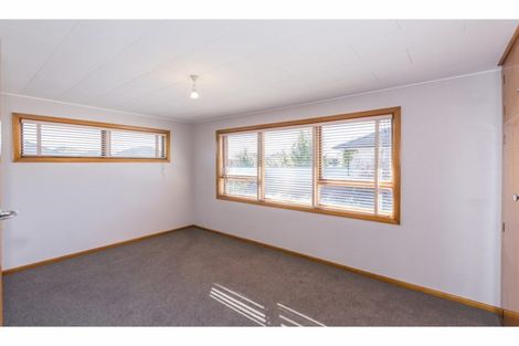 Photo of property in 32 Bournemouth Crescent, Aranui, Christchurch, 8061