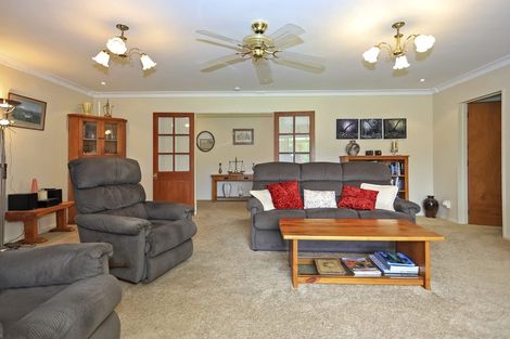 Photo of property in 35 Links View Drive, Omokoroa, 3114