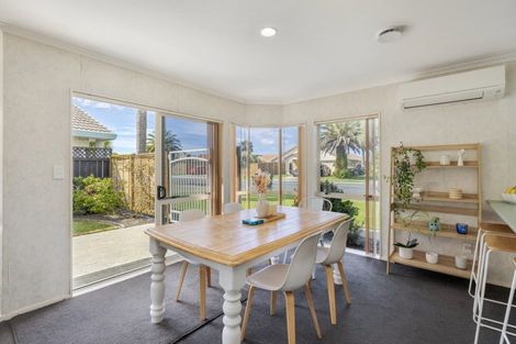 Photo of property in 16 Sandhurst Drive, Papamoa Beach, Papamoa, 3118