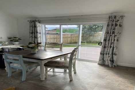 Photo of property in 35 Ross Street, Woodville, 4920