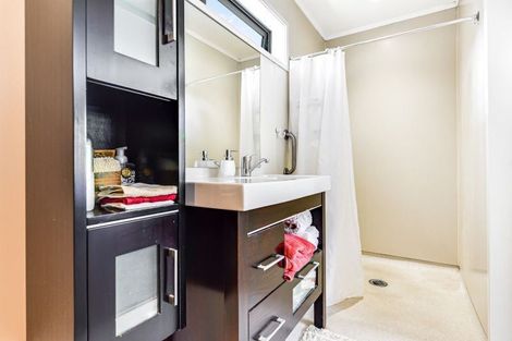 Photo of property in 21 Burn-murdoch Street, St Andrews, Hamilton, 3200