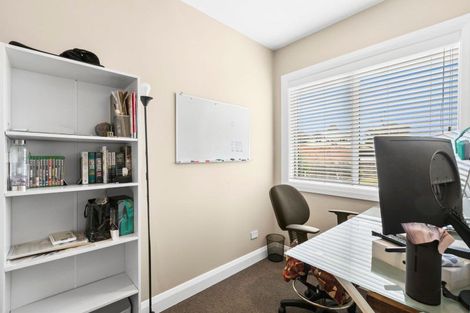 Photo of property in 157 Saint Aubyn Street, New Plymouth, 4310