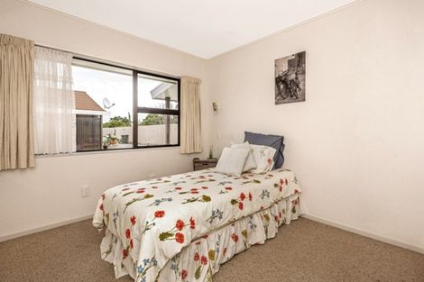 Photo of property in Orange Grove Flats, 31/549 Childers Road, Te Hapara, Gisborne, 4010
