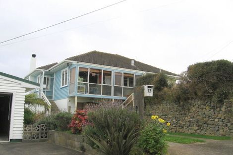 Photo of property in 13 Woodstock Terrace, Tawa, Wellington, 5028