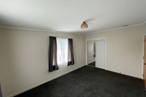 Photo of property in 41 Flanshaw Road, Te Atatu South, Auckland, 0610