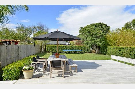 Photo of property in 30 Regent Street, Devonport, Auckland, 0624