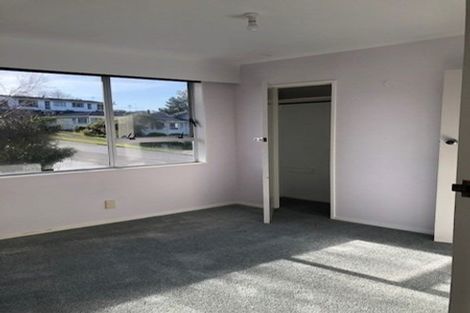 Photo of property in 124 Taylor Terrace, Tawa, Wellington, 5028