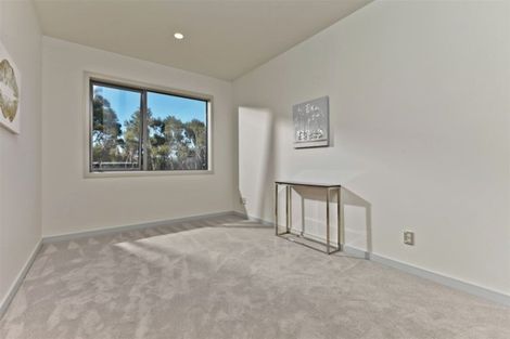 Photo of property in 120 San Valentino Drive, Henderson, Auckland, 0612