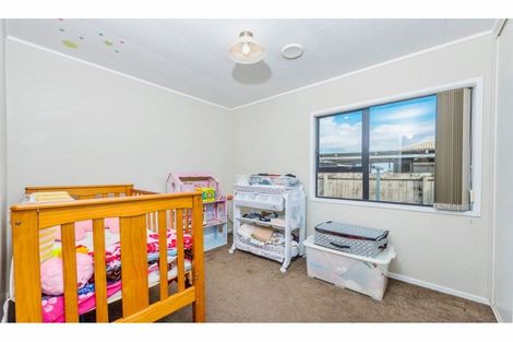 Photo of property in 1b Celmisia Place, Weymouth, Auckland, 2103
