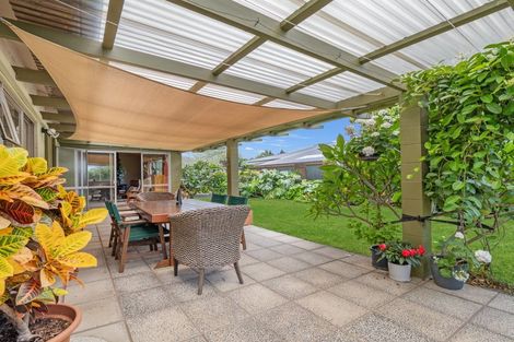 Photo of property in 10 Heron Crescent, Katikati, 3129