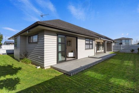 Photo of property in 11 Appaloosa Street, Karaka, Papakura, 2113