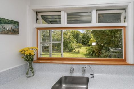 Photo of property in 32 Woodward Avenue, Mangere Bridge, Auckland, 2022