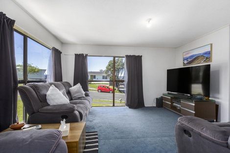 Photo of property in 27 Sombrero View, Ascot Park, Porirua, 5024