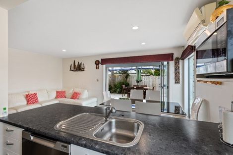 Photo of property in 4/103 Swanson Road, Henderson, Auckland, 0610