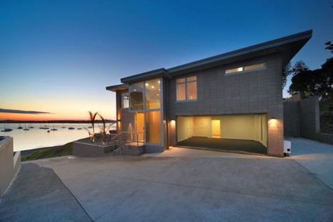 Photo of property in 68a The Parade, Bucklands Beach, Auckland, 2012