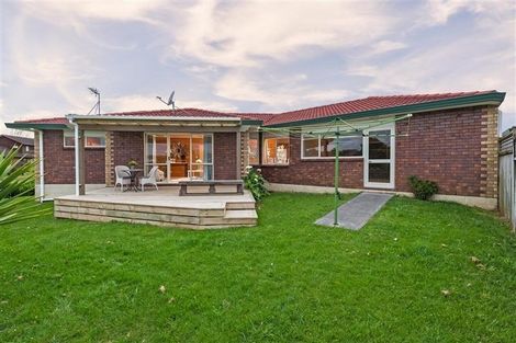 Photo of property in 2/15 Emma Court, Northpark, Auckland, 2013