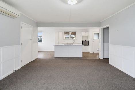 Photo of property in 12 Holland Crescent, Bulls, 4818
