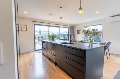 Photo of property in 44 Stratford Drive, Mount Pisa, Cromwell, 9383