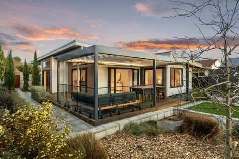 Photo of property in 7 Yardley Street, Avonhead, Christchurch, 8042