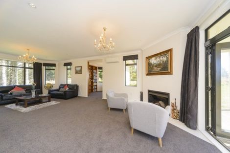 Photo of property in 302 Ngahere Park Road, Turitea, Palmerston North, 4472