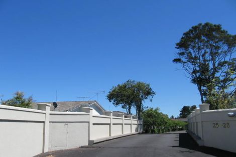Photo of property in 26/1 Woodbridge Lane, Milford, Auckland, 0620