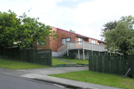 Photo of property in 7 Raelene Place, Massey, Auckland, 0614