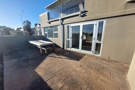 Photo of property in 45 Vivian Street, New Plymouth, 4310