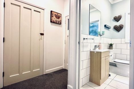 Photo of property in 1107 Caroline Road, Mayfair, Hastings, 4122