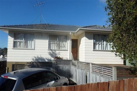 Photo of property in 4 Karo Place, Glendene, Auckland, 0602