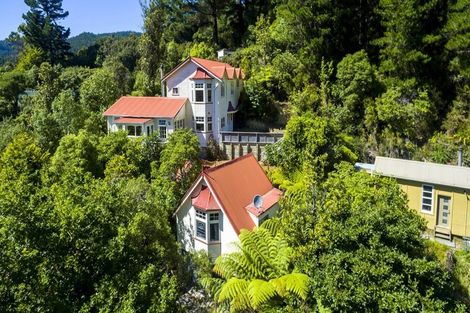 Photo of property in 62 Wyndham Road, Pinehaven, Upper Hutt, 5019