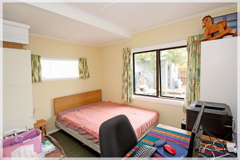 Photo of property in 51 Edinburgh Terrace, Foxton Beach, Foxton, 4815