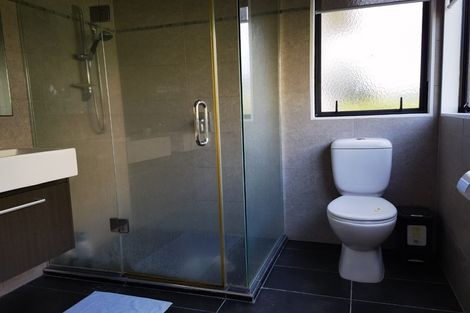 Photo of property in 4 Hornbill Drive, Fairview Heights, Auckland, 0632