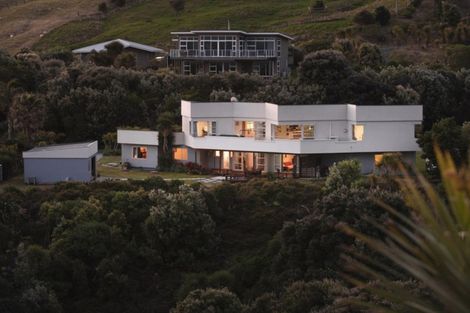 Photo of property in 33 Sirrah Street, Okitu, Gisborne, 4010