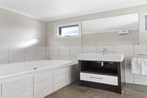 Photo of property in 29b Saint Andrews Drive, Pauanui, Hikuai, 3579