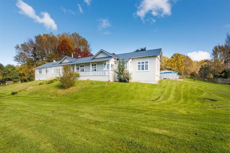 Photo of property in 21 Ongo Road, Hunterville, 4730