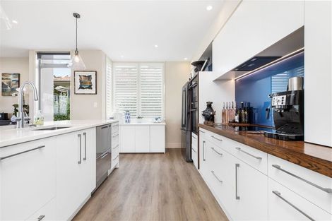 Photo of property in 8a Macmillan Avenue, Cashmere, Christchurch, 8022