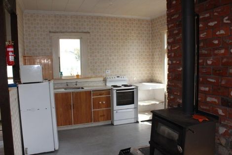 Photo of property in 18 Meihana Street, Takaka, 7110