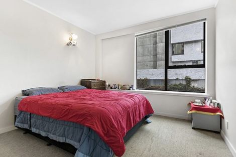 Photo of property in Hobson Court Flats, 14/70 Hobson Street, Thorndon, Wellington, 6011