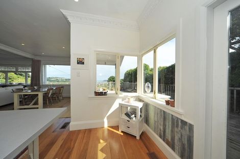 Photo of property in 25 Seatoun Heights Road, Miramar, Wellington, 6022