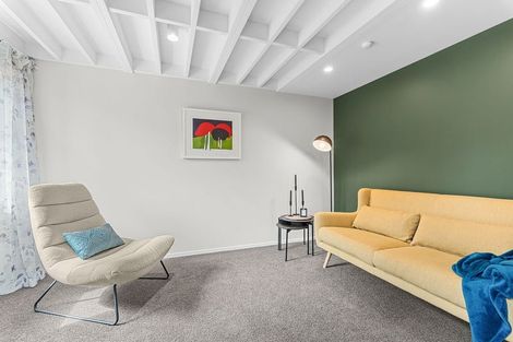 Photo of property in 120 Mangorei Road, Merrilands, New Plymouth, 4312