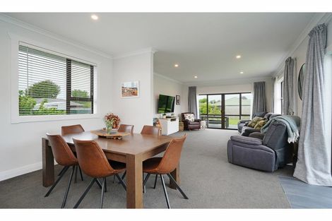 Photo of property in 12 Moa Street, Waikiwi, Invercargill, 9810