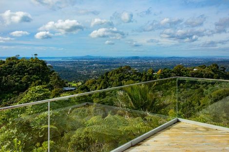 Photo of property in 922 West Coast Road, Waiatarua, Auckland, 0604