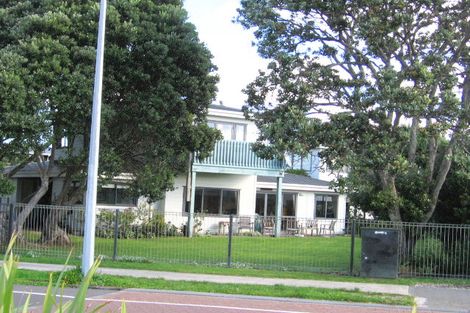 Photo of property in 33 The Esplanade, Eastern Beach, Auckland, 2012