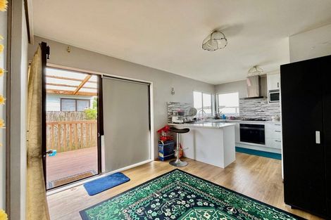 Photo of property in 3/80 Kenderdine Road, Papatoetoe, Auckland, 2025